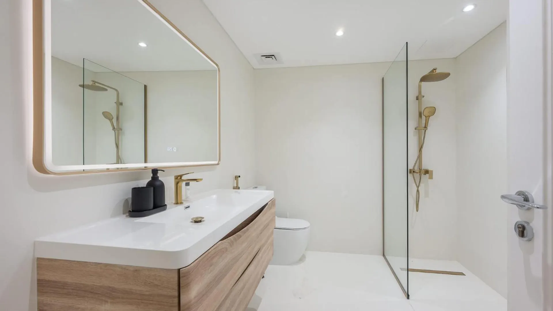 2Br Bliss In Vibrant Business Bay Apartment Dubai 0*,  United Arab Emirates
